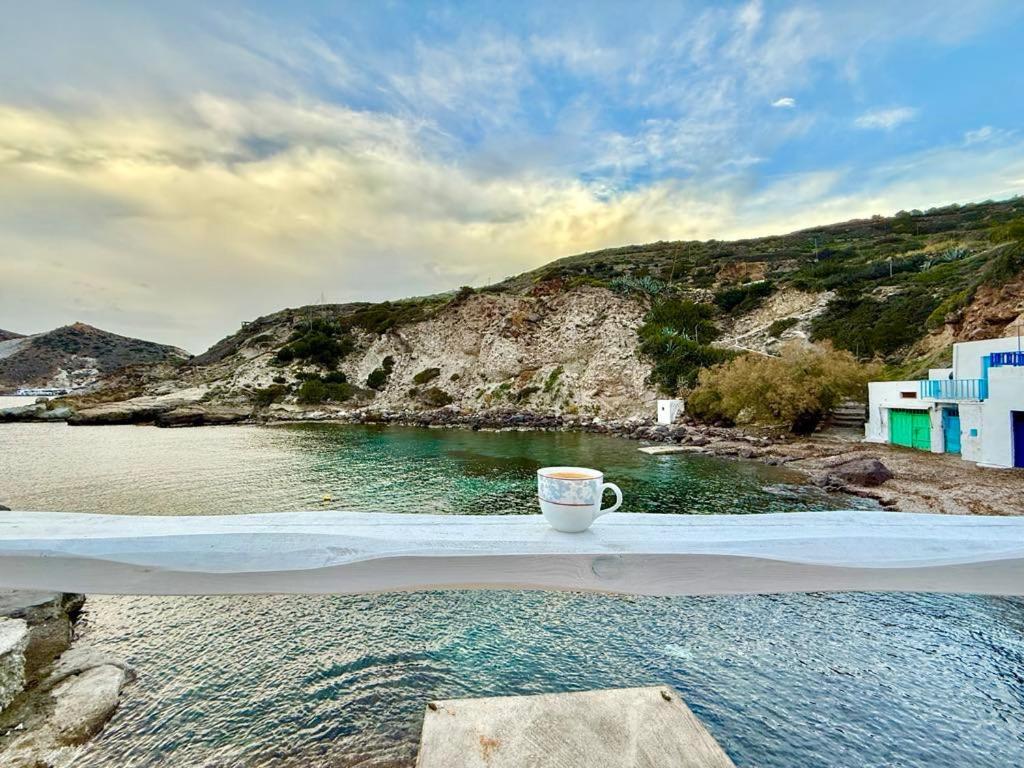 Milos Island -Cavo Paradiso Boutique Ochen House
